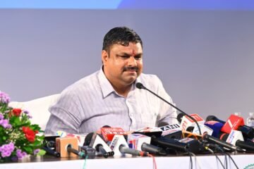 न ज्यादा समय देते न राजनांदगाँव में रात्रिविश्राम करते हैं प्रभारी&hellip;