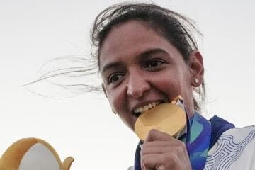 टीम की चहेती हरमन दी ने क्रिकेट के सभी फार्मेट की&hellip;